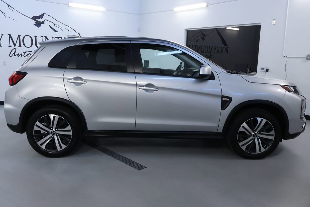 Used 2025 Mitsubishi Outlander Sport ES image 8