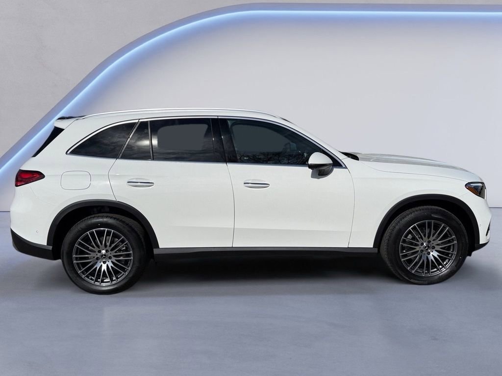 New 2026 Mercedes-Benz GLC 300 4MATIC image 3