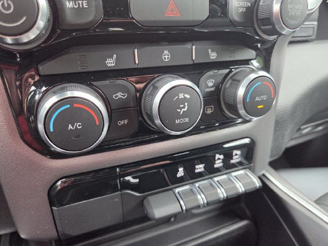Used 2023 RAM 1500 Big Horn AWD/4WD image 16