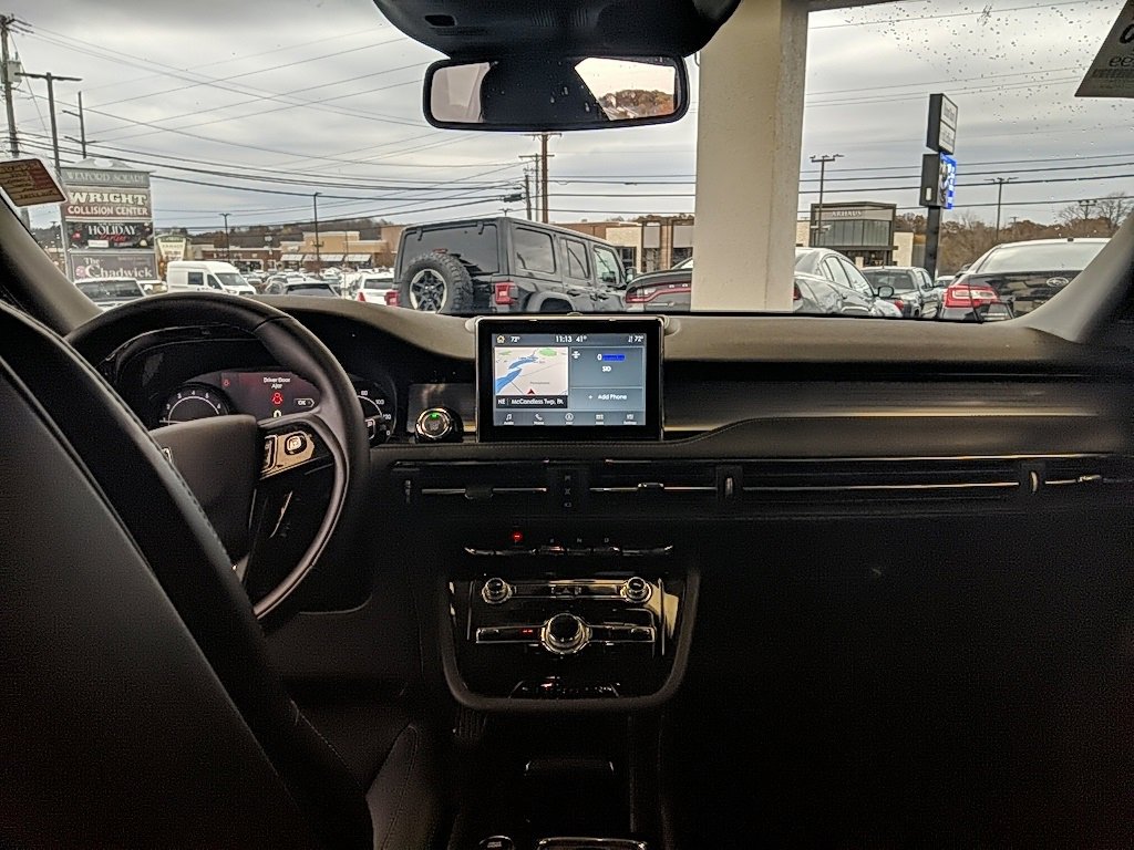 Certified 2022 Lincoln Corsair AWD w/ Equipment Group 101A image 12