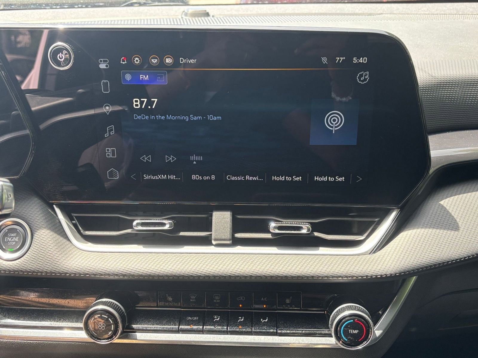 Used 2025 Chevrolet Equinox LT FWD image 17
