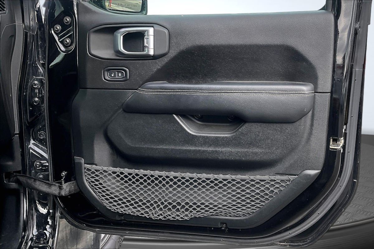 Used 2020 Jeep Gladiator Overland AWD/4WD image 25