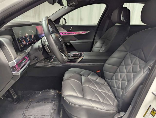Used 2023 BMW 740i w/ Parking Assistance Package RWD image 11