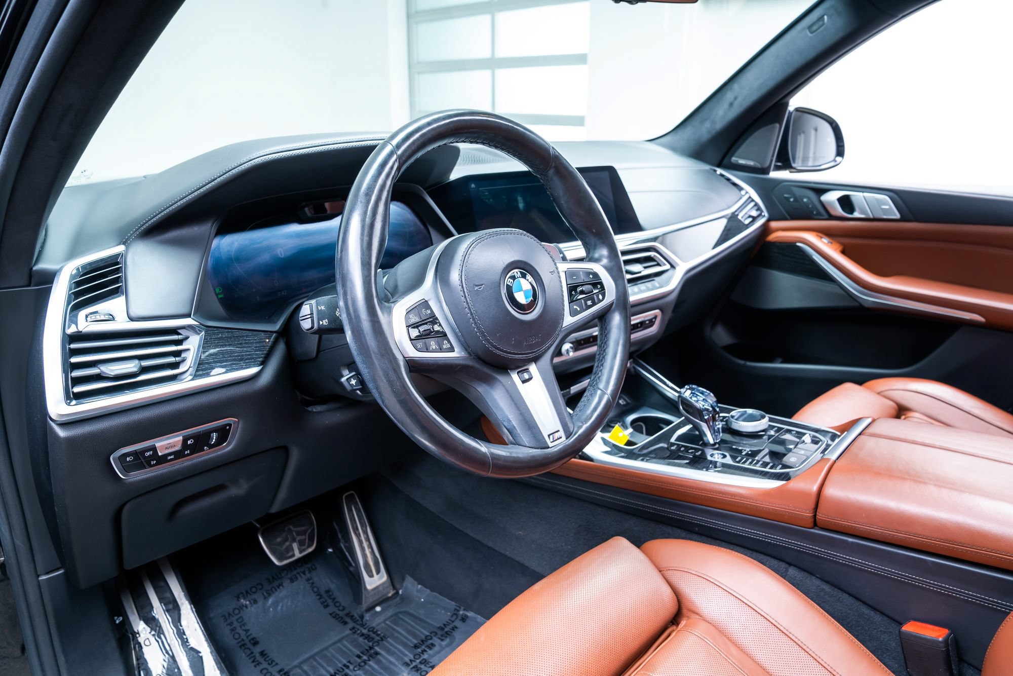 Used 2019 BMW X7 xDrive50i w/ M Sport Package AWD/4WD image 18