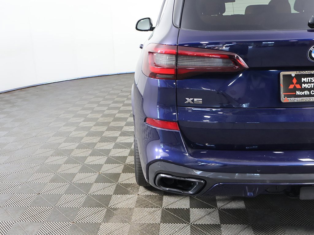 Used 2021 BMW X5 M50i w/ Premium Package image 18