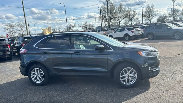 Certified 2024 Ford Edge SEL w/ Convenience Package image 3