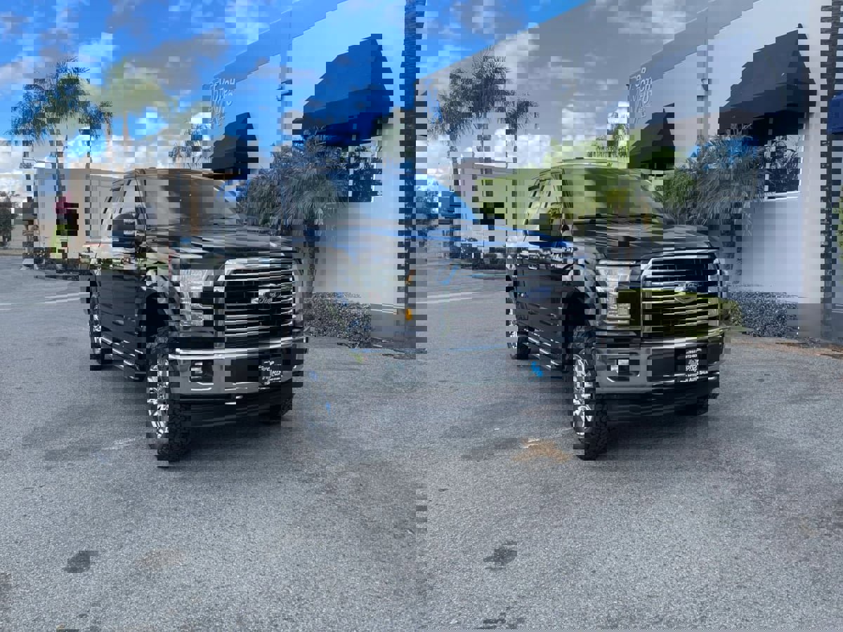 Used 2017 Ford F150 XLT w/ Equipment Group 301A Mid AWD/4WD image 3