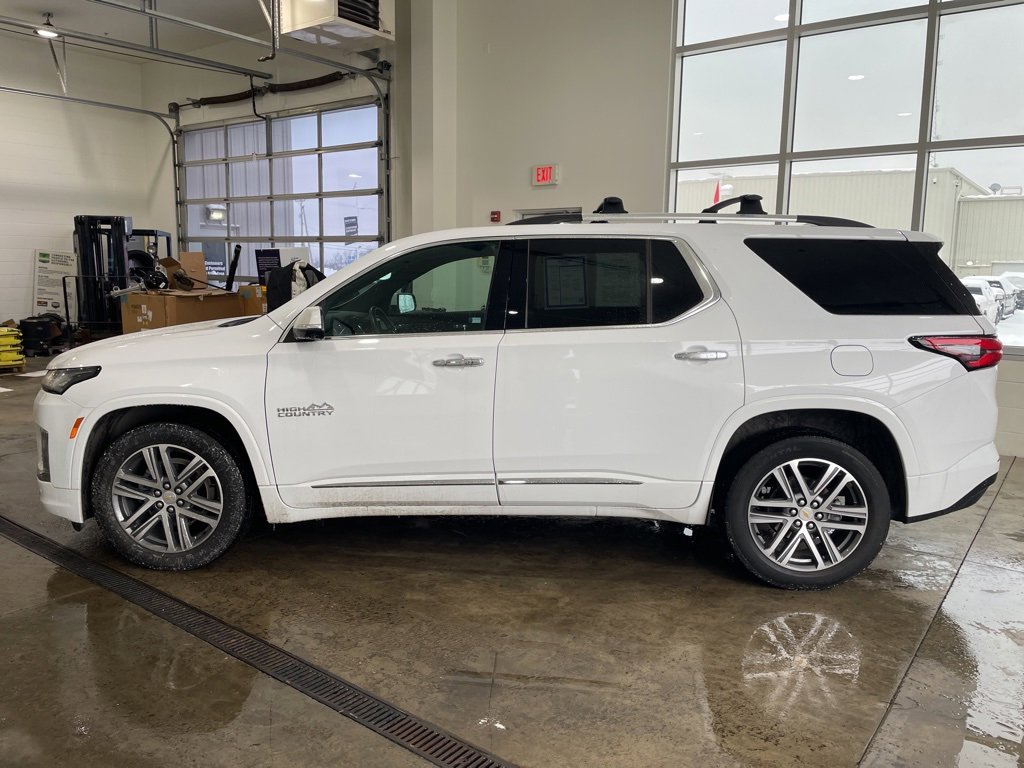 Used 2023 Chevrolet Traverse High Country image 8