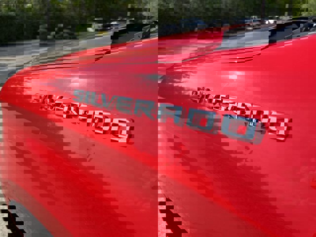 Used 2021 Chevrolet Silverado 1500 LT AWD/4WD image 32