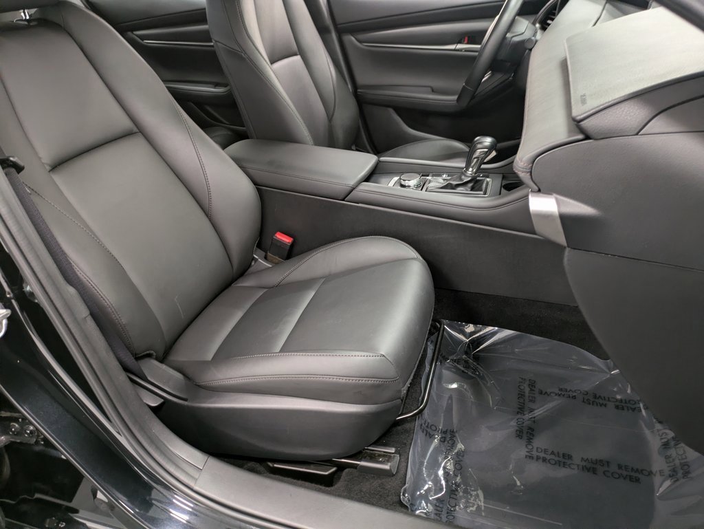 Certified 2020 MAZDA MAZDA3 AWD Sedan w/ Select Package image 28