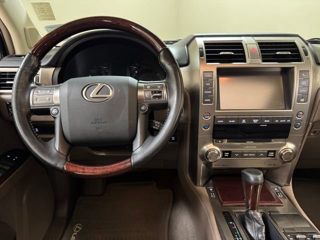 Used 2017 Lexus GX 460 Premium w/ Premium Package image 9