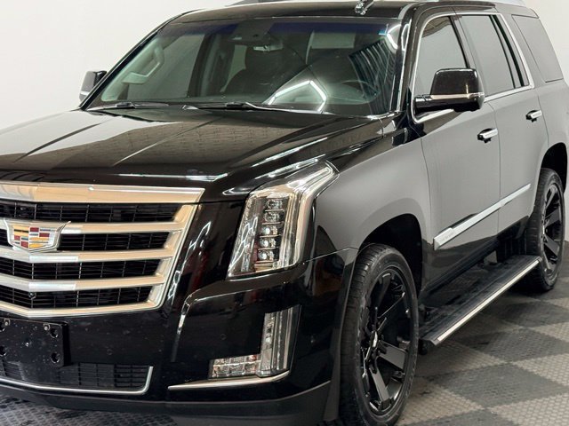 Used 2018 Cadillac Escalade Premium Luxury AWD/4WD image 7