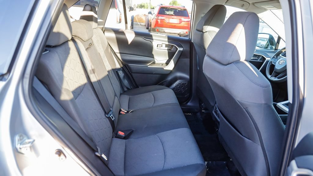 Used 2023 Toyota RAV4 XLE AWD/4WD image 19
