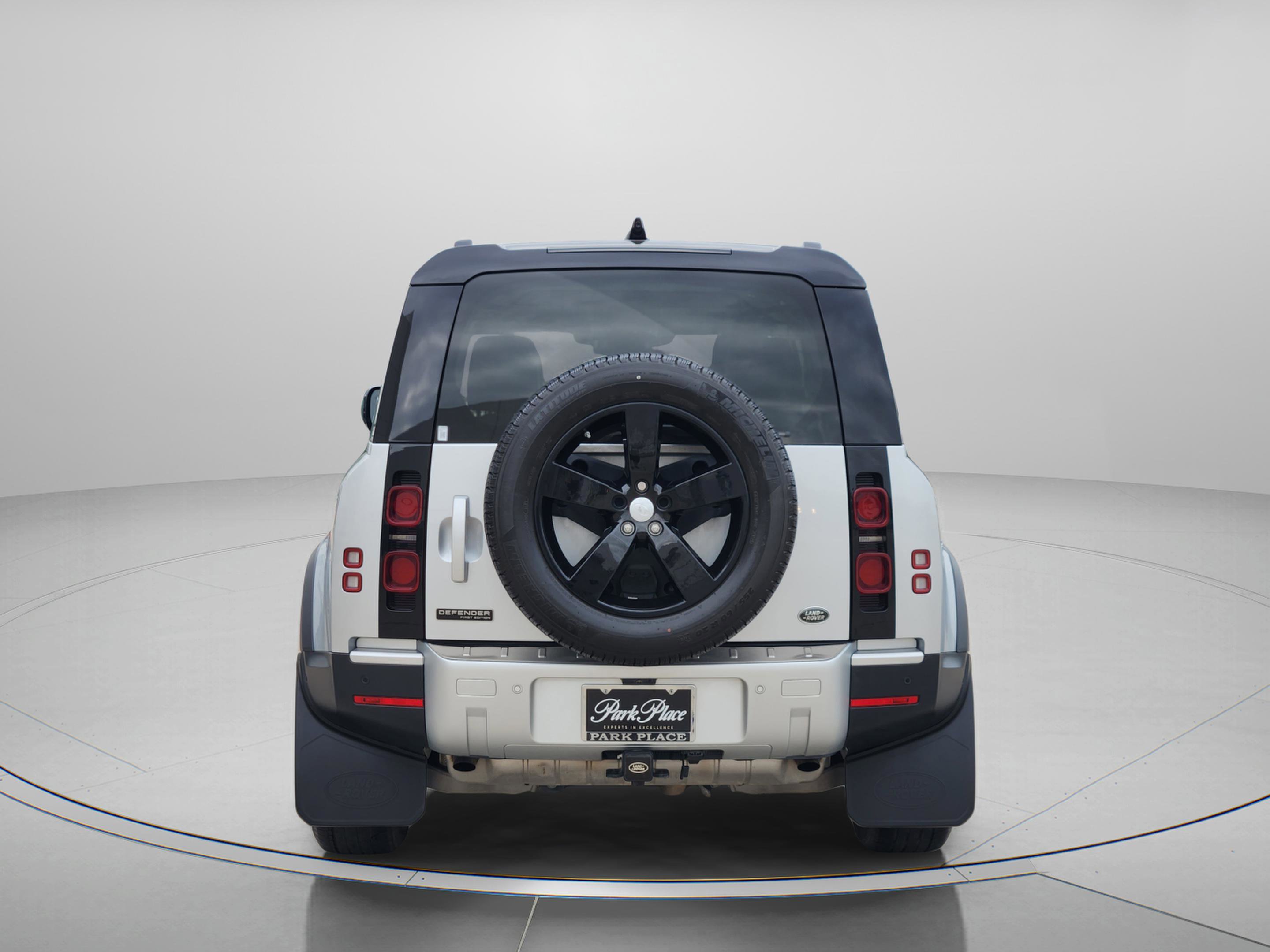 Used 2020 Land Rover Defender 110 First Edition AWD/4WD image 4