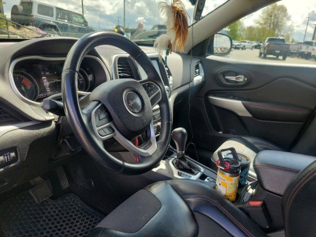 Used 2017 Jeep Cherokee Trailhawk w/ Trailer Tow Group image 3