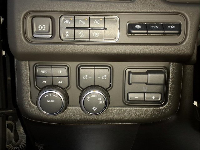 Used 2023 Chevrolet Suburban High Country w/ Premium Package AWD/4WD image 19