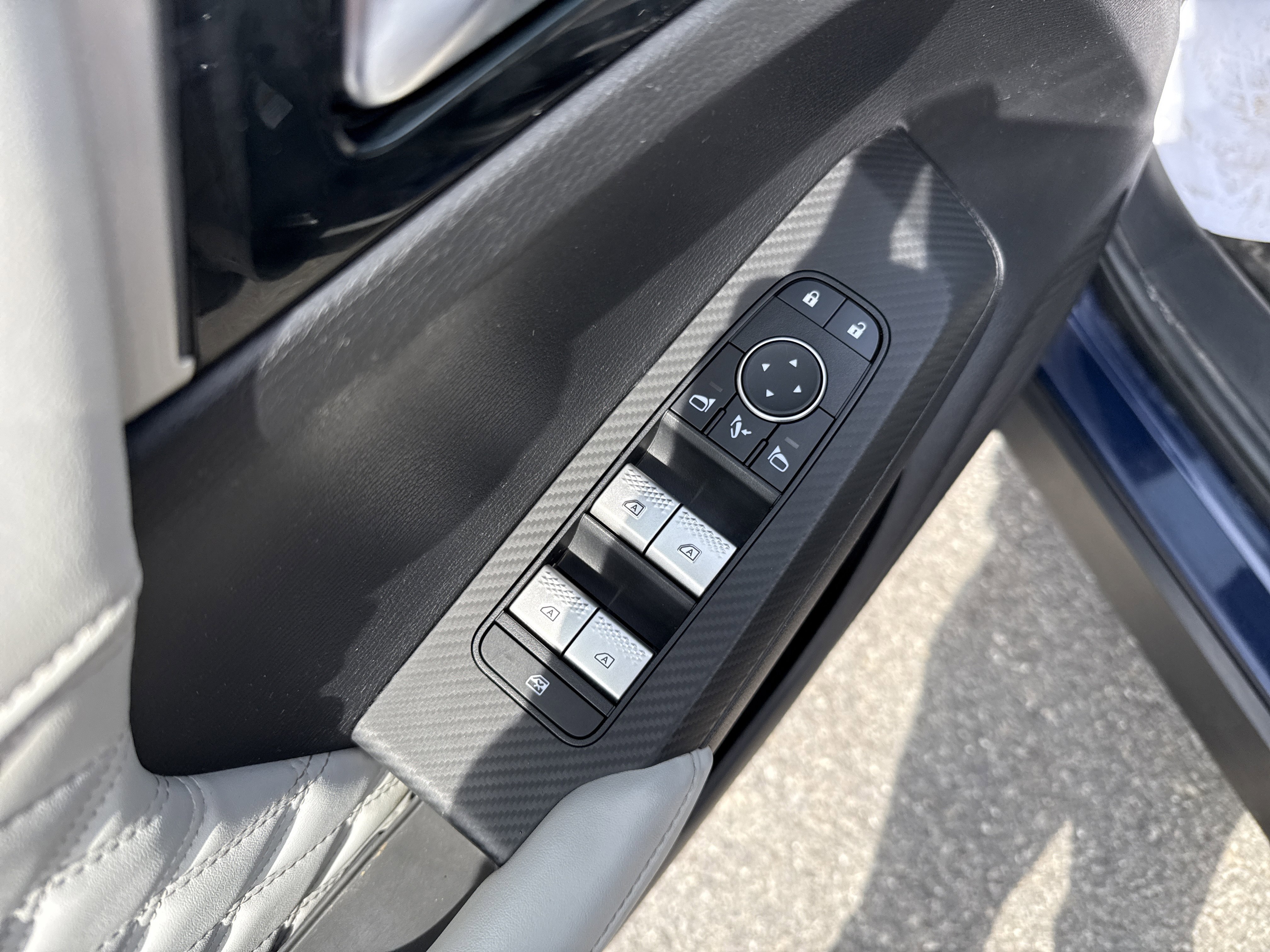 Used 2022 Mitsubishi Outlander SEL image 16