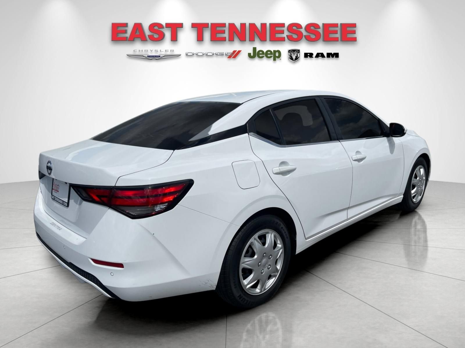 Used 2022 Nissan Sentra S image 3