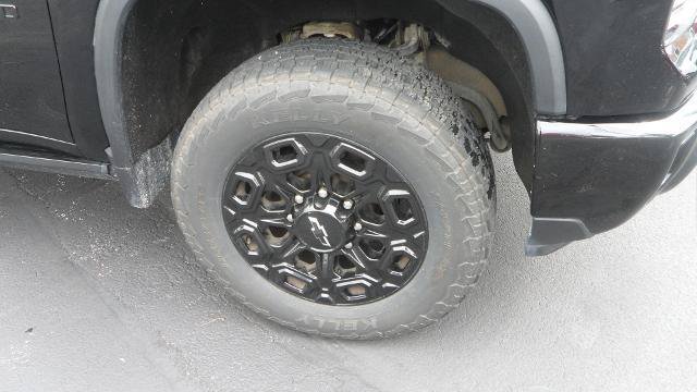 Used 2024 Chevrolet Silverado 2500 LTZ w/ LTZ Plus Package AWD/4WD image 12