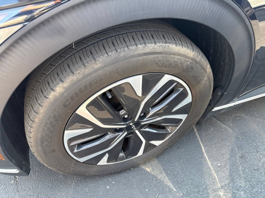 Used 2024 Kia EV6 Light AWD/4WD image 4