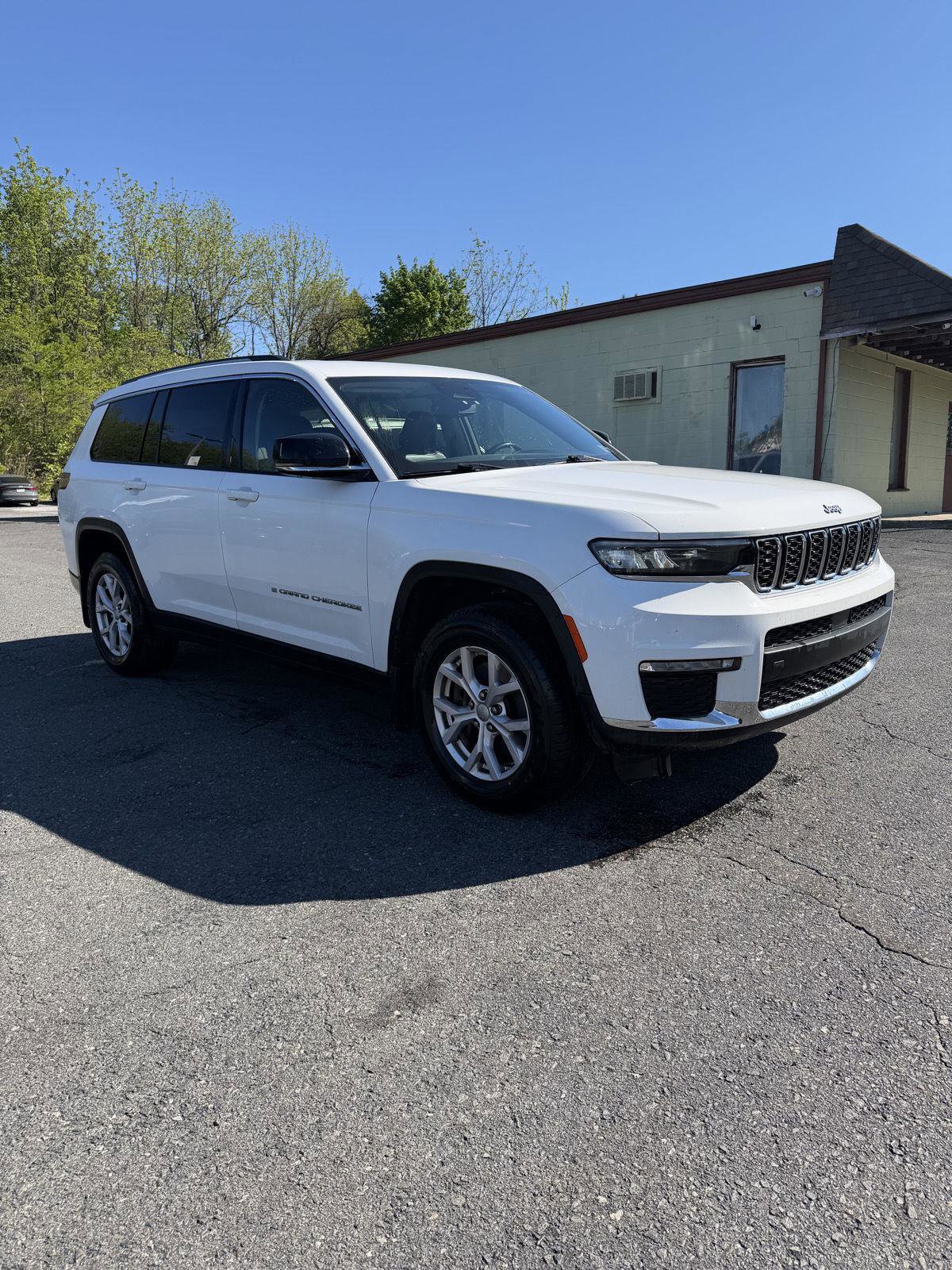 Used 2021 Jeep Grand Cherokee L Limited w/ MOPAR Finishing Package AWD/4WD video 1