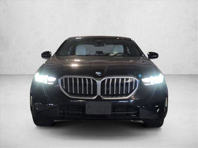 Used 2026 BMW 530i xDrive image 2