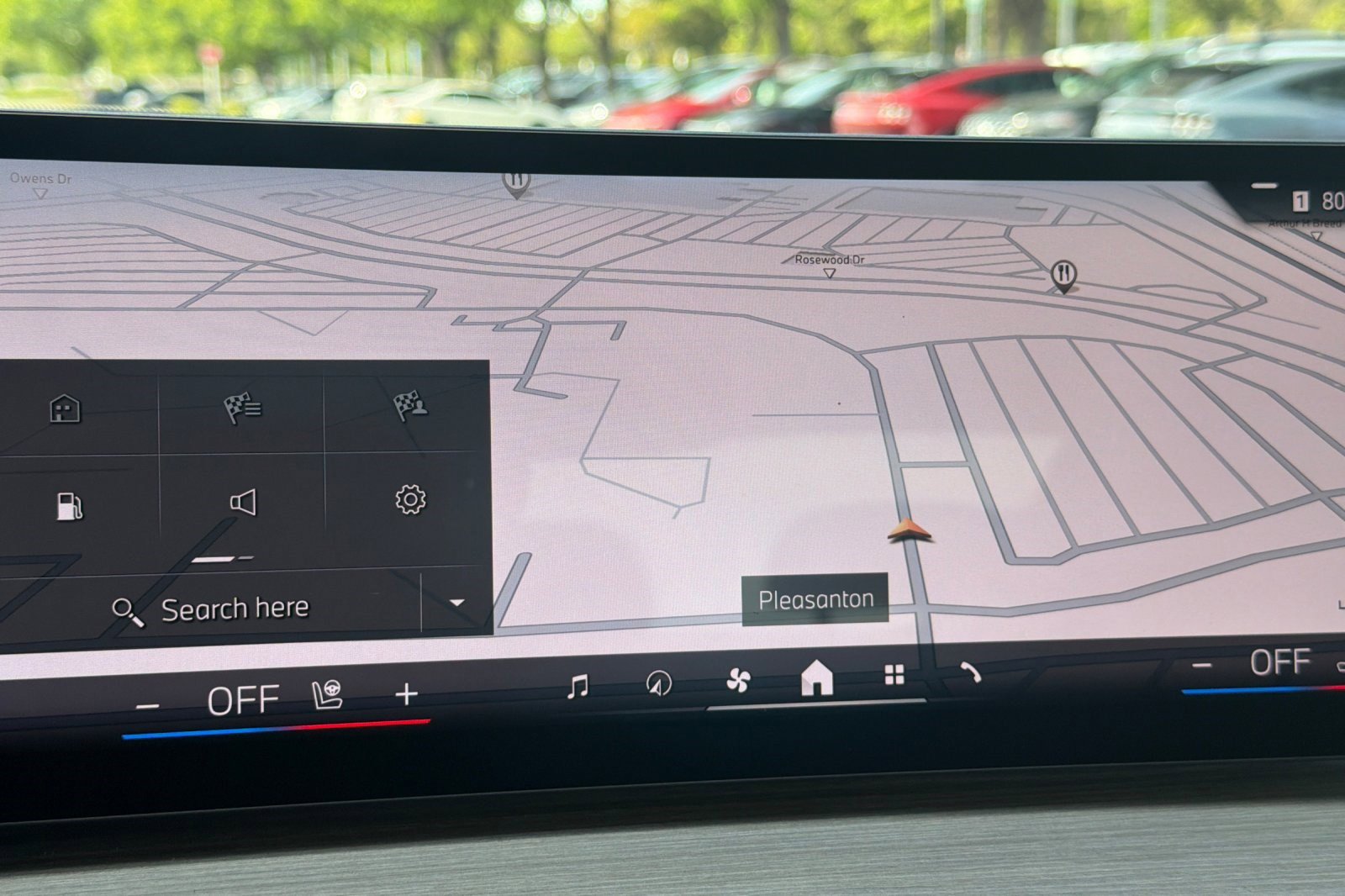 Certified 2025 BMW 330i Sedan image 24