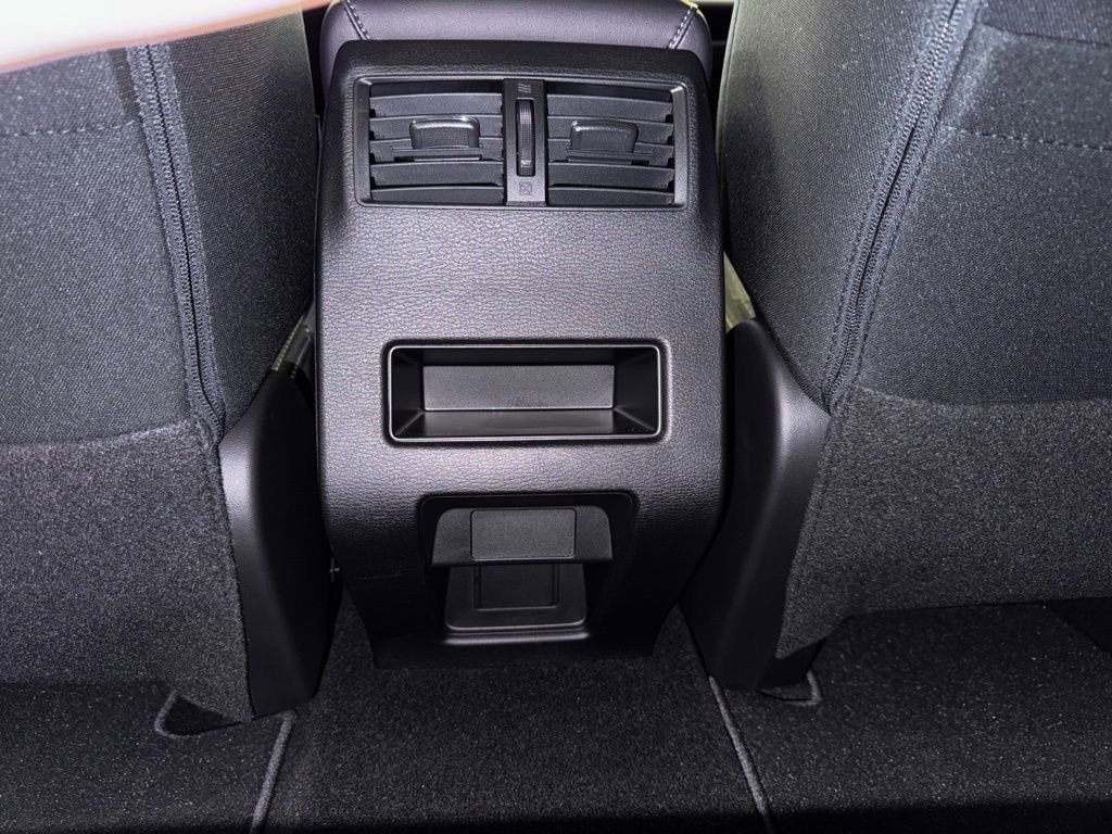 New 2026 Mitsubishi Outlander ES FWD image 29