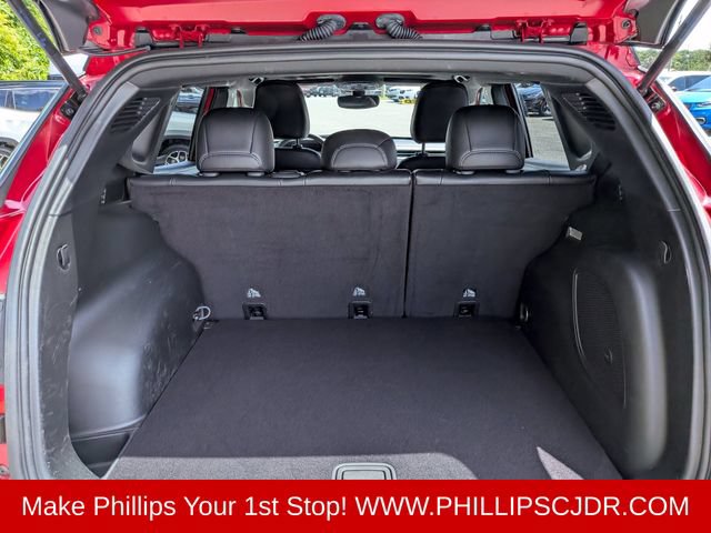 Used 2023 Jeep Compass Limited w/ Sun and Sound Group AWD/4WD image 12