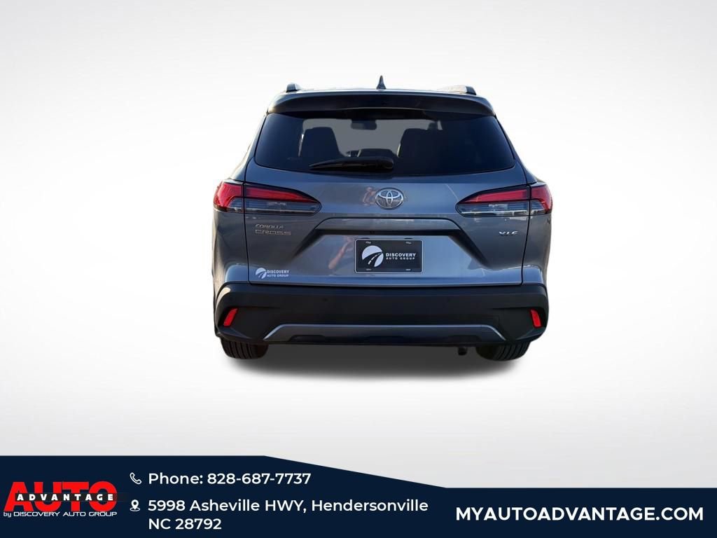 Used 2023 Toyota Corolla Cross XLE w/ Convenience Package image 7