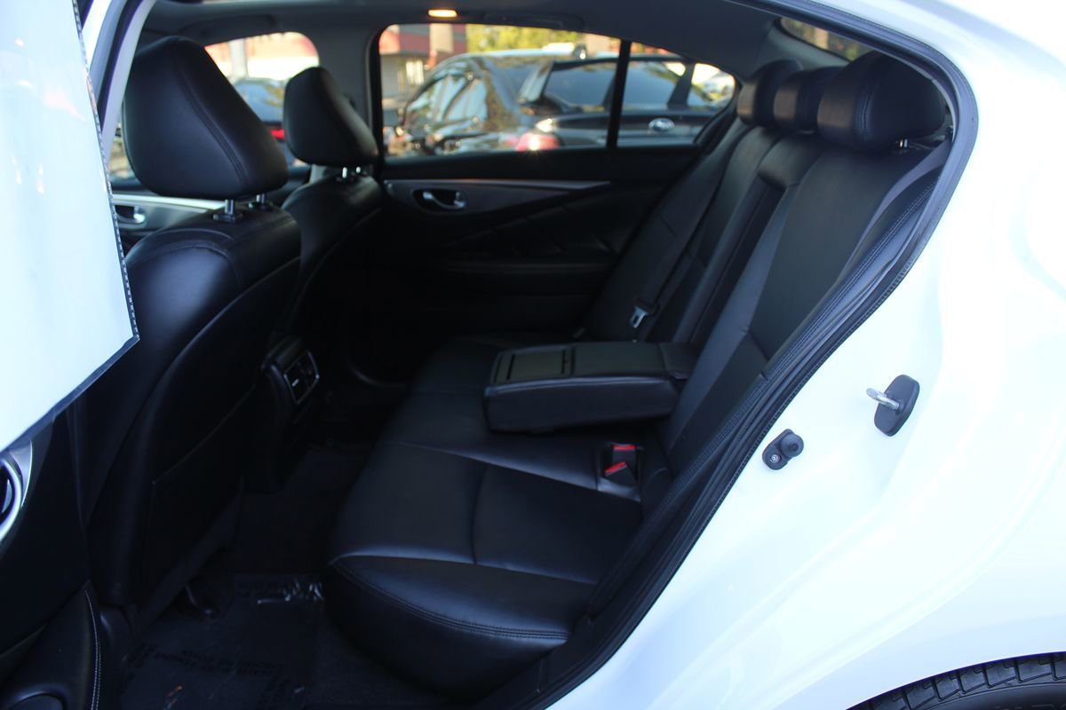 Used 2015 INFINITI Q50 w/ Moonroof Package RWD image 24
