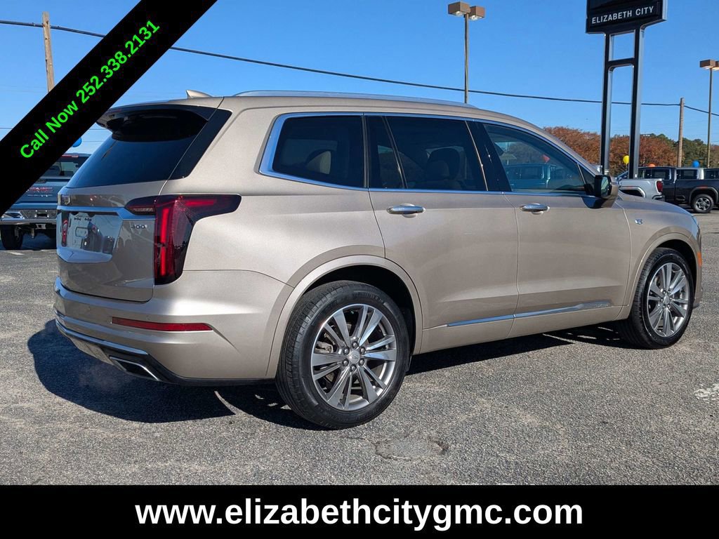 Used 2022 Cadillac XT6 Premium Luxury image 4