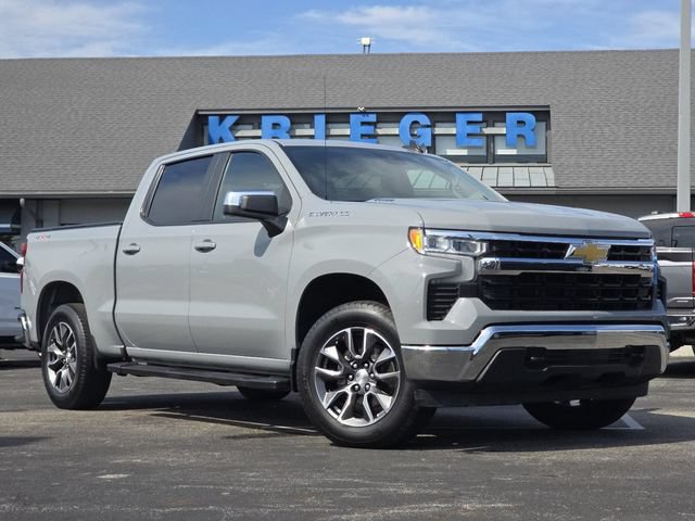 Used 2024 Chevrolet Silverado 1500 LT AWD/4WD image 2
