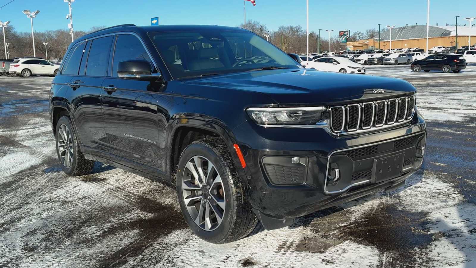 Used 2023 Jeep Grand Cherokee Overland w/ Advanced Protech Group III image 8