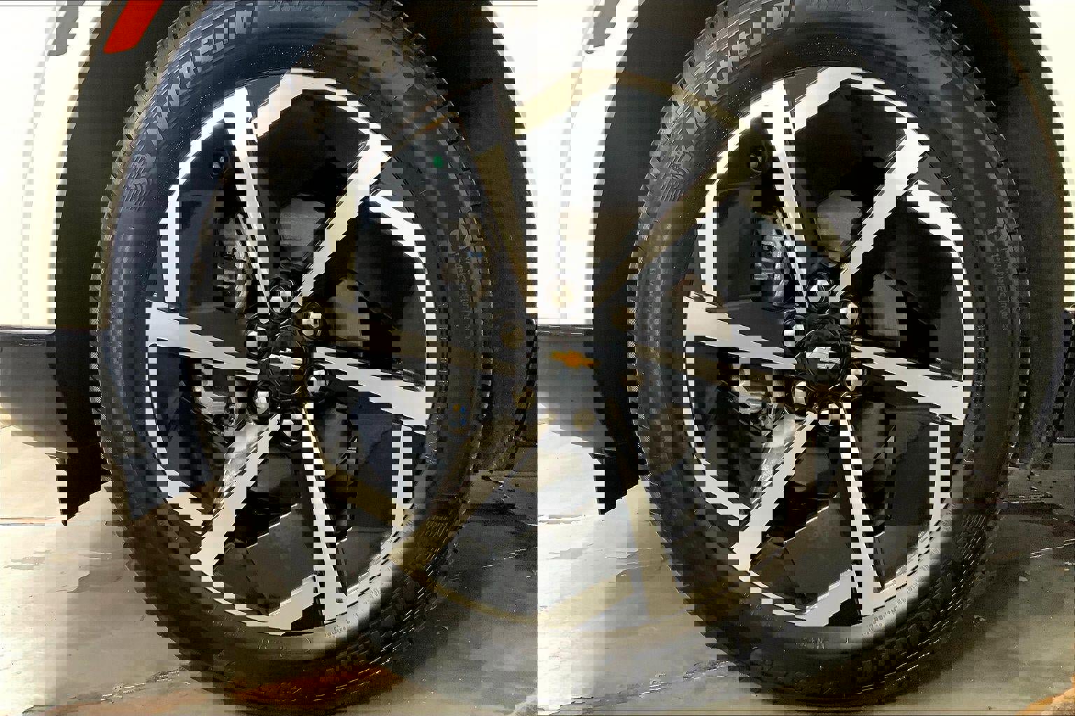 Used 2025 Chevrolet Equinox EV LT FWD image 9