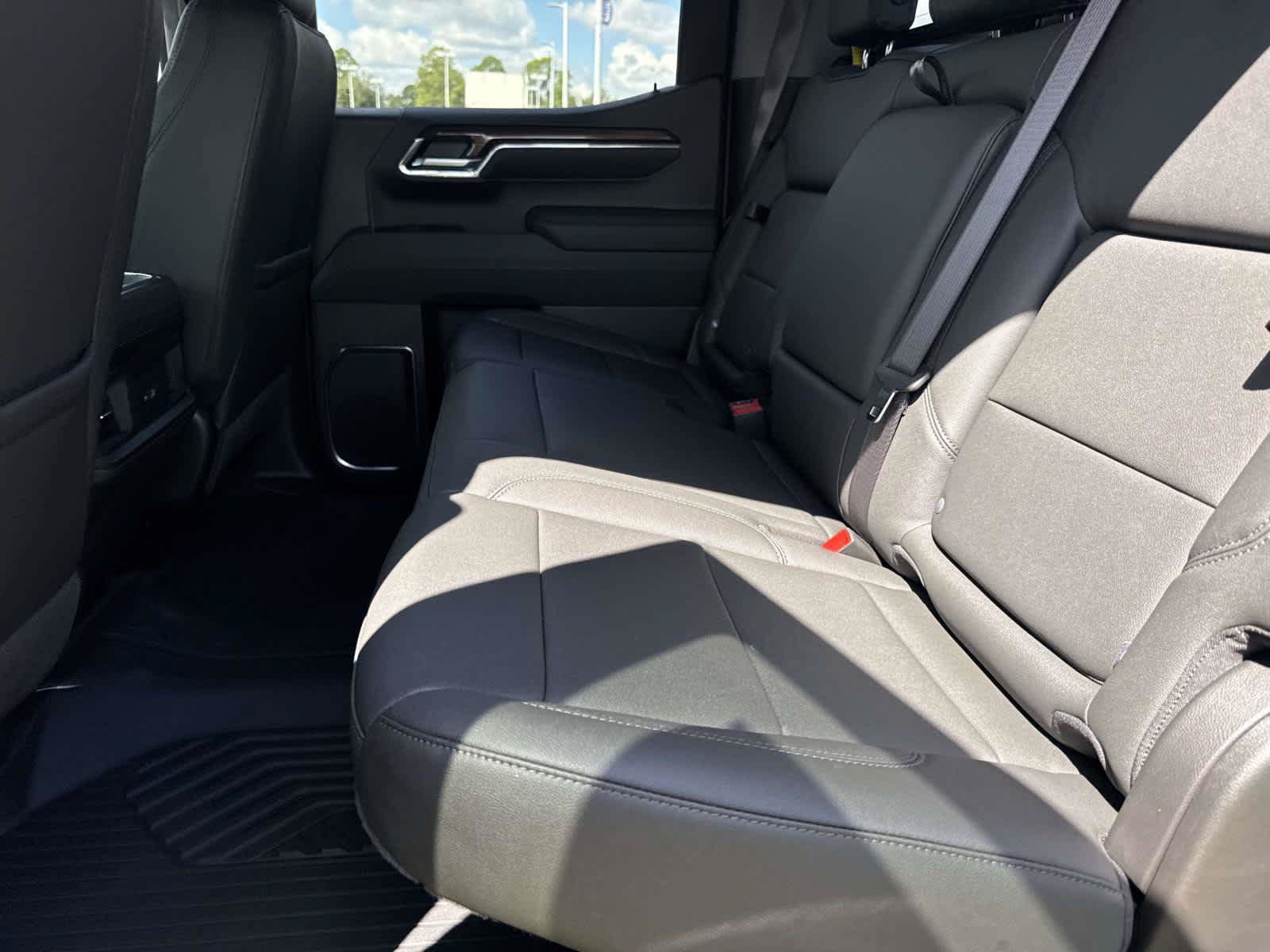 New 2026 Chevrolet Silverado 1500 LT Trail Boss w/ LT Trail Boss Premium Package AWD/4WD image 8
