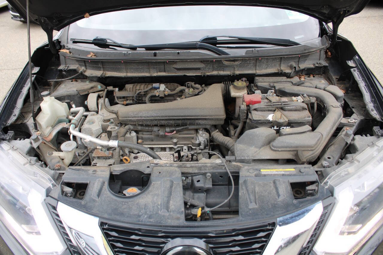 Used 2018 Nissan Rogue S image 15