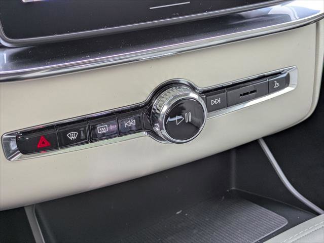 New 2026 Volvo XC90 B6 Ultra w/ Protection Package image 10