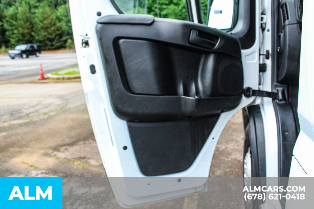 Used 2025 RAM ProMaster 2500 w/ Convenience Group FWD image 32