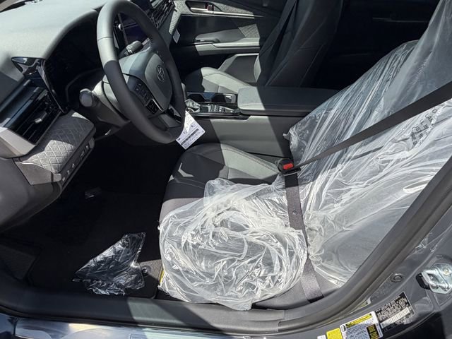 Used 2026 Toyota Camry XLE image 17