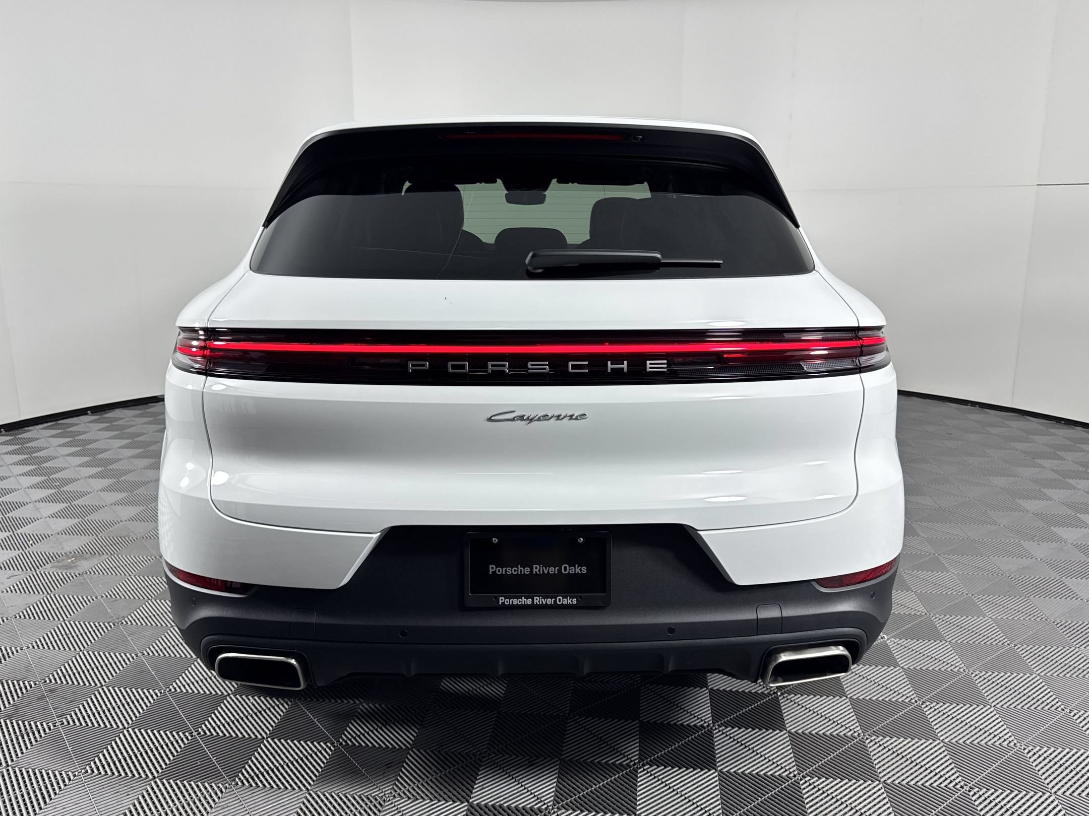 Certified 2026 Porsche Cayenne AWD/4WD image 10