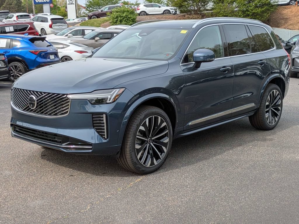 New 2026 Volvo XC90 B5 Core AWD/4WD image 2