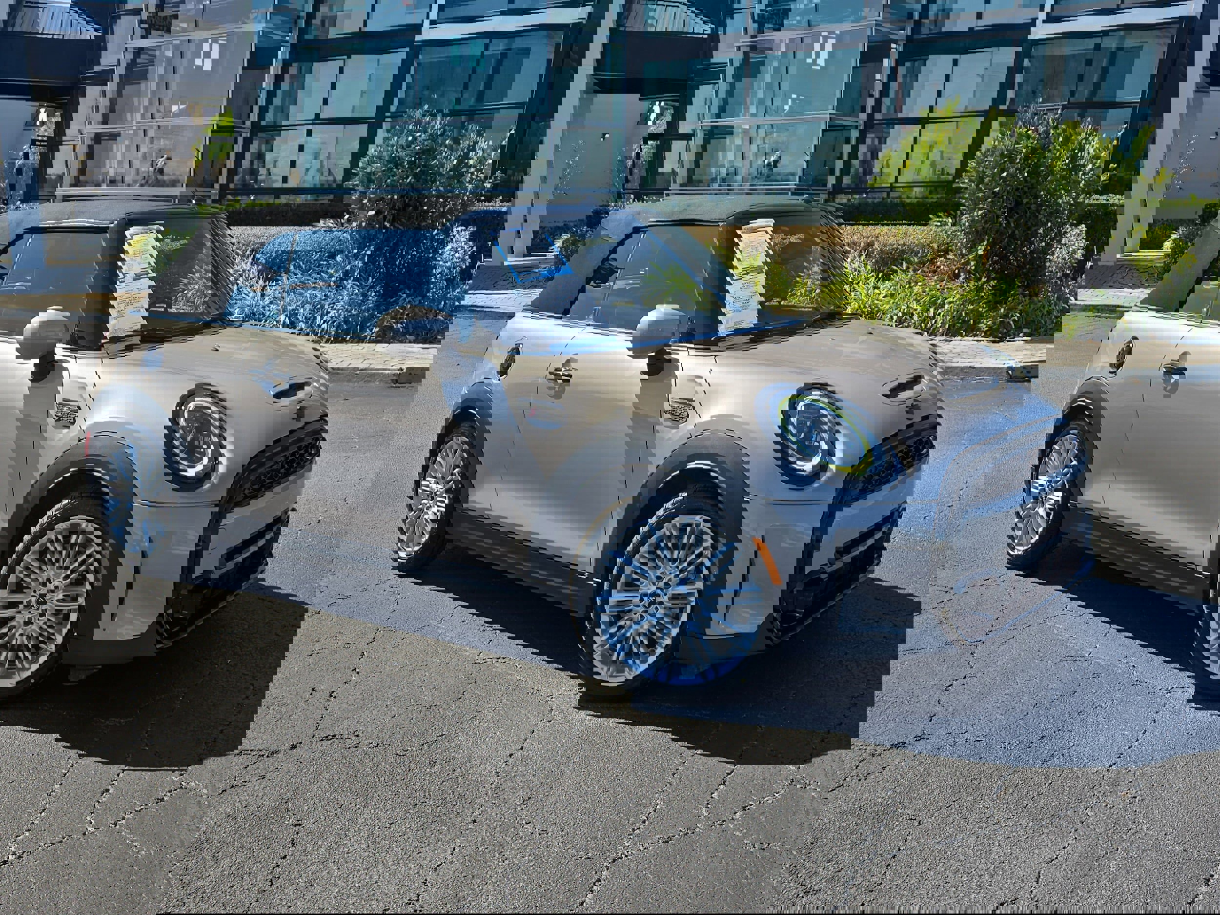 Used 2023 MINI Cooper S w/ Signature Upholstery Package image 25