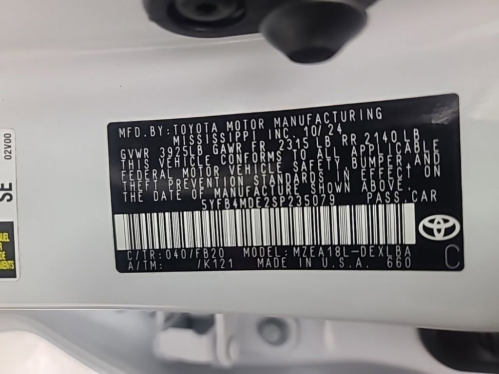 Used 2025 Toyota Corolla LE FWD image 39