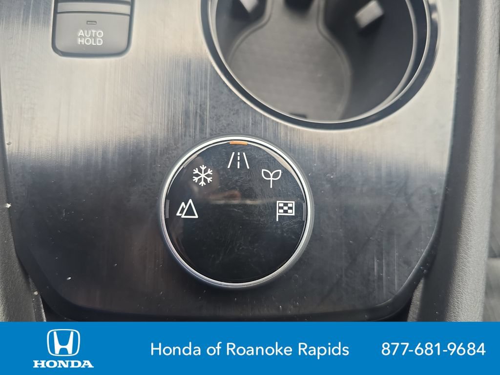 Used 2024 Nissan Rogue SV AWD/4WD image 26
