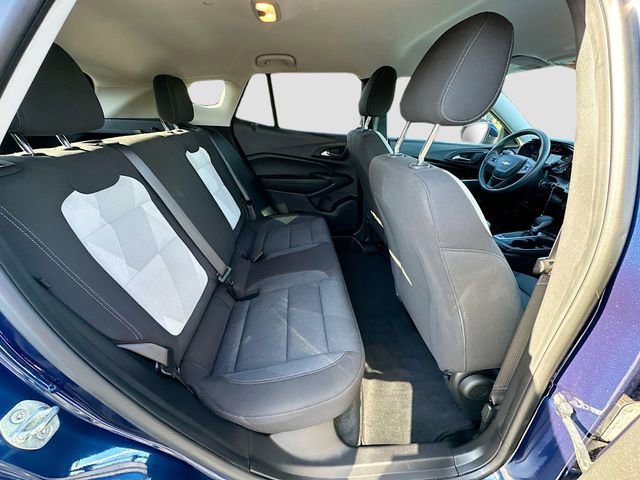 Used 2024 Chevrolet Trax LS w/ LS Convenience Package FWD image 25