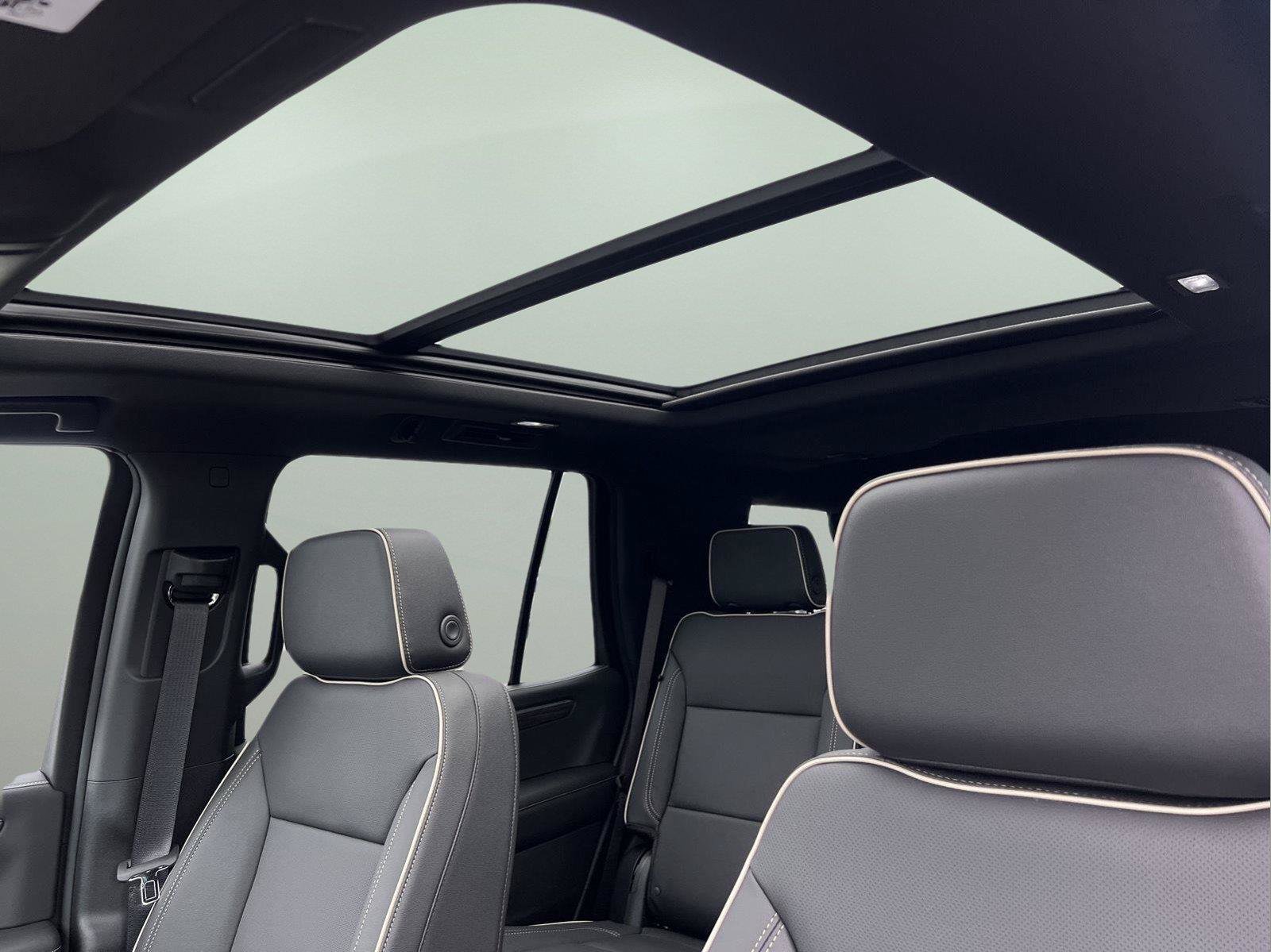 New 2026 Chevrolet Tahoe Premier w/ Sun And Tow Package AWD/4WD image 12