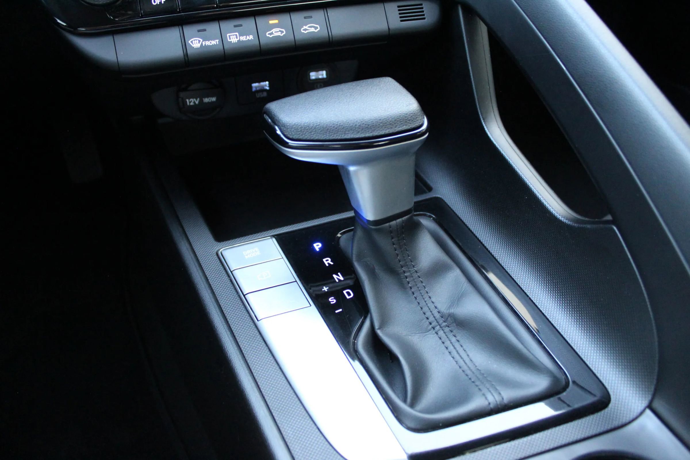 Used 2023 Hyundai Elantra SEL FWD image 15