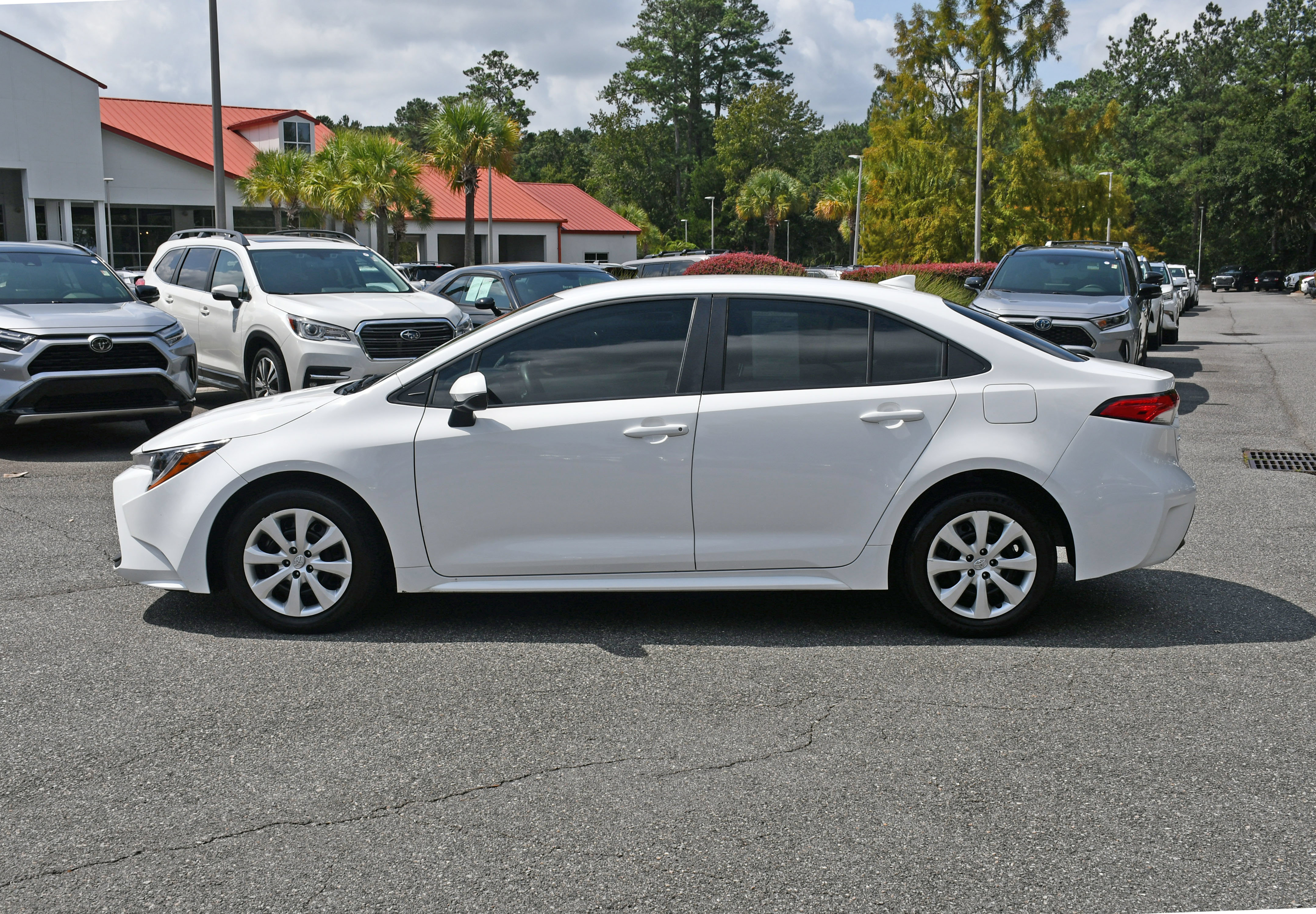 Certified 2025 Toyota Corolla LE FWD image 2