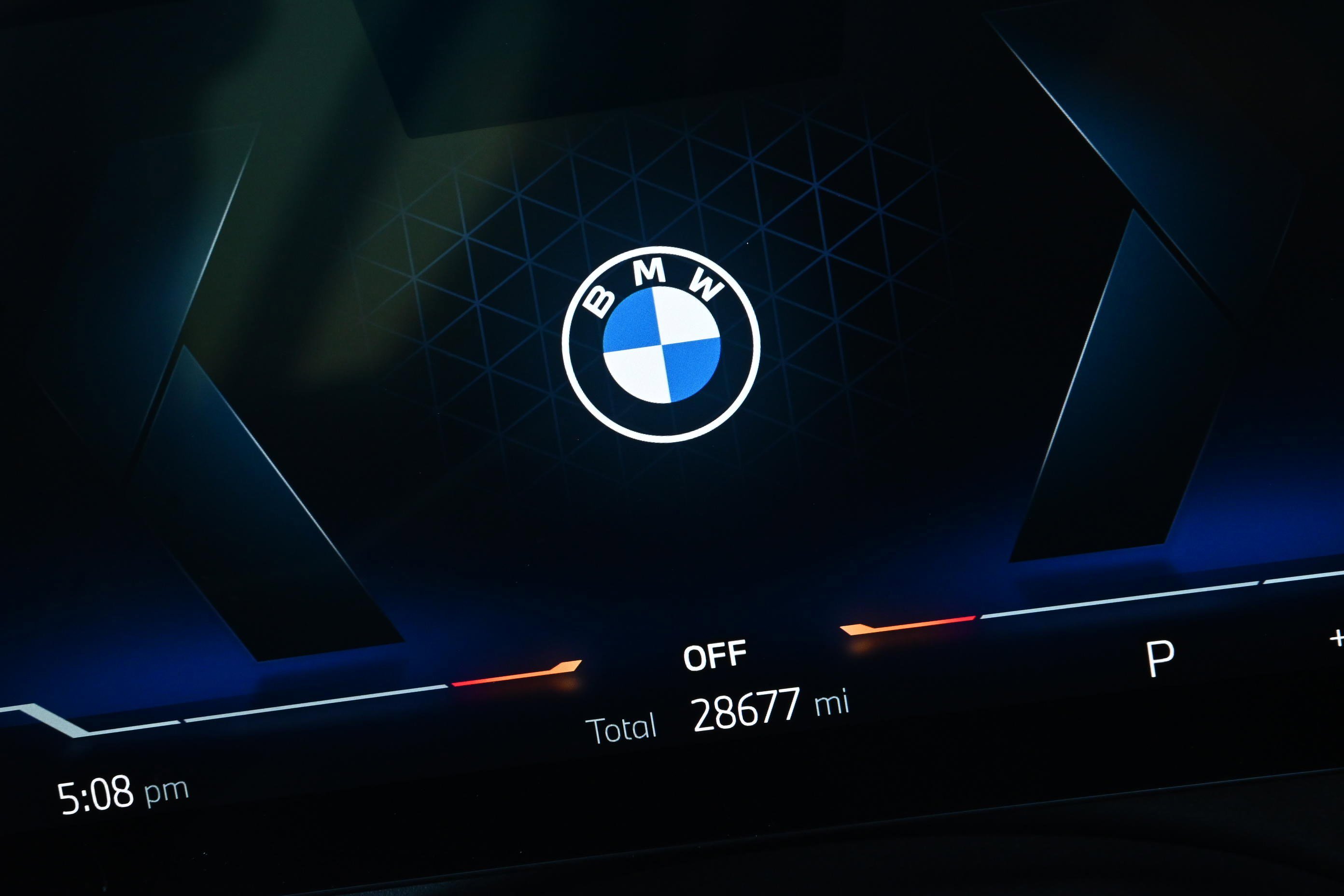 Certified 2024 BMW 530i w/ Convenience Package image 36